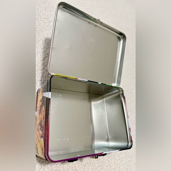 Pokemon Collectors Chest Tin Lunchbox Charizard Pikachu Vivid Voltage, Empty Box - Picture 6 of 7